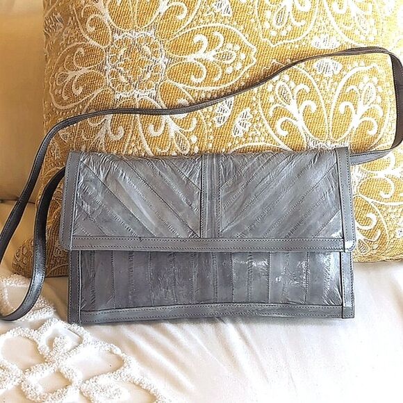 Handbags - Super Sleek Gray Vintage 🩶Eel Skin Clutch /Shoulder Crossbody Purse